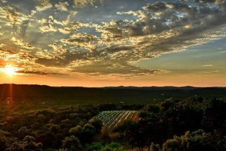 The Outlook - And Deck Views Of Hill Country Hébergement de vacances Dripping Springs